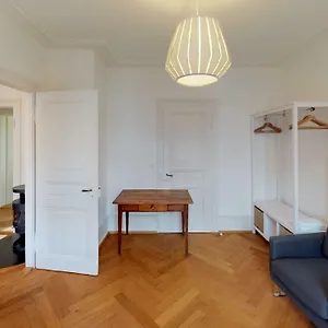 Unique Serviced Living @ Airport Line Apartment Basel
